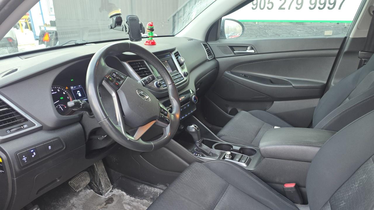2016 Hyundai Tucson FWD 4dr 2.0L Premium Photo
