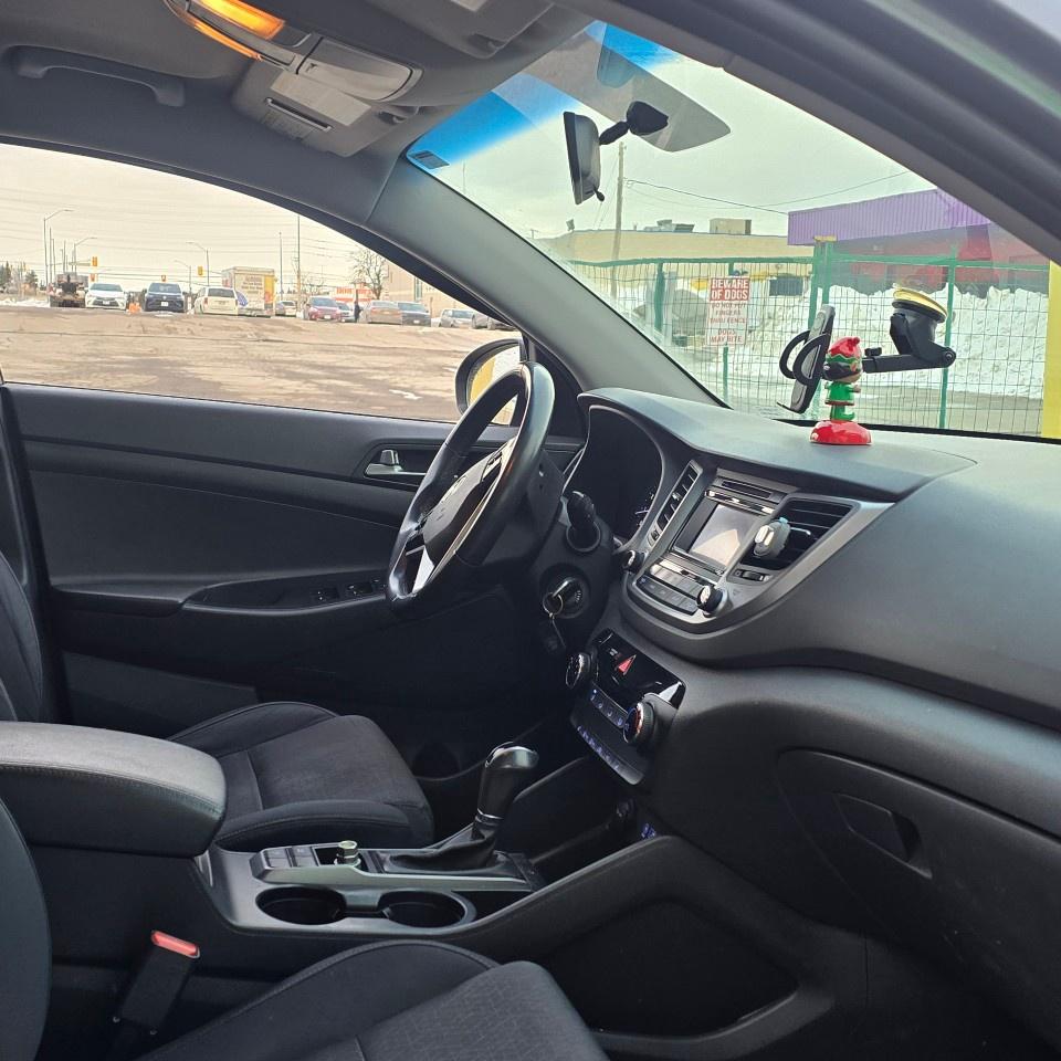 2016 Hyundai Tucson FWD 4dr 2.0L Premium Photo