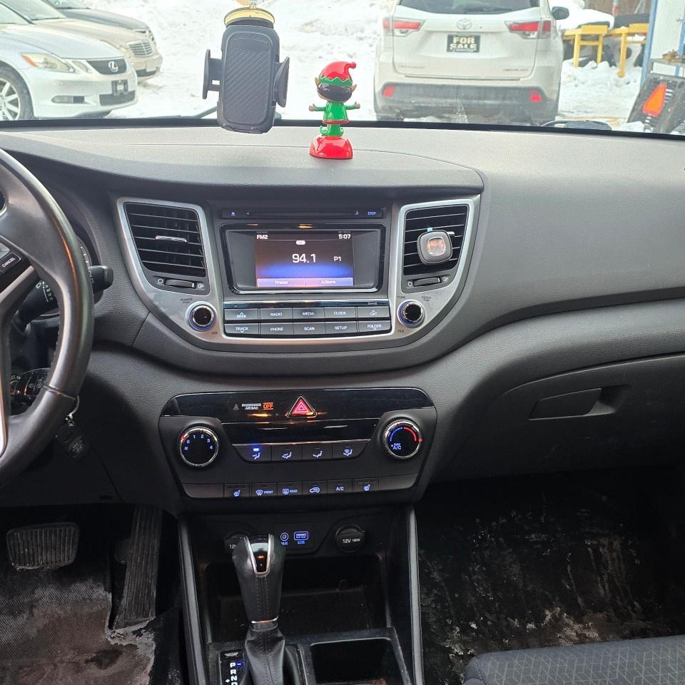 2016 Hyundai Tucson FWD 4dr 2.0L Premium Photo