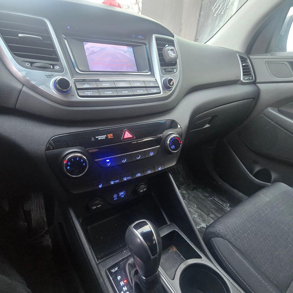 2016 Hyundai Tucson FWD 4dr 2.0L Premium Photo