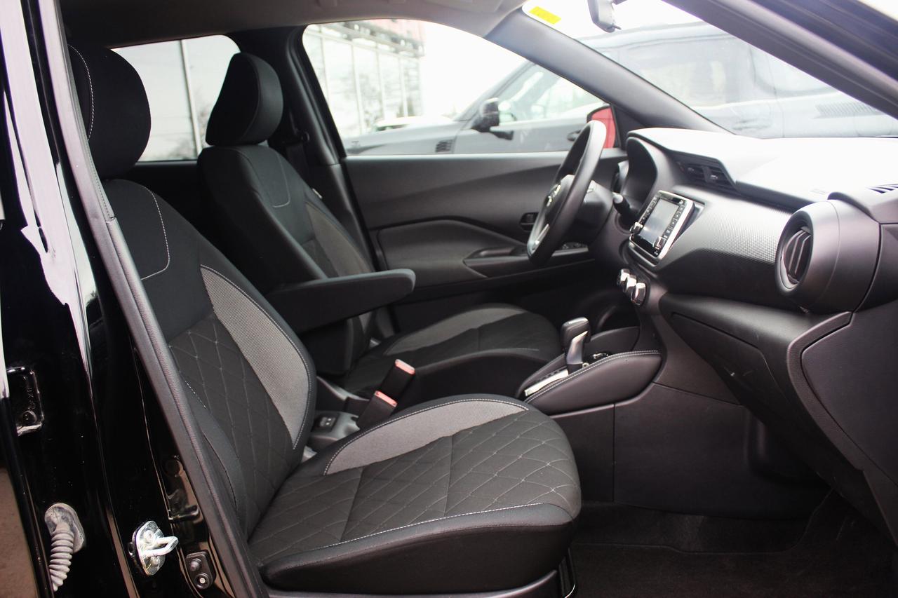 2019 Nissan Kicks 1-owner, Low kilo, Dealer Serviced Photo