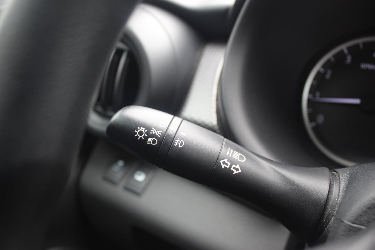 2019 Nissan Kicks 1-owner, Low kilo, Dealer Serviced Photo