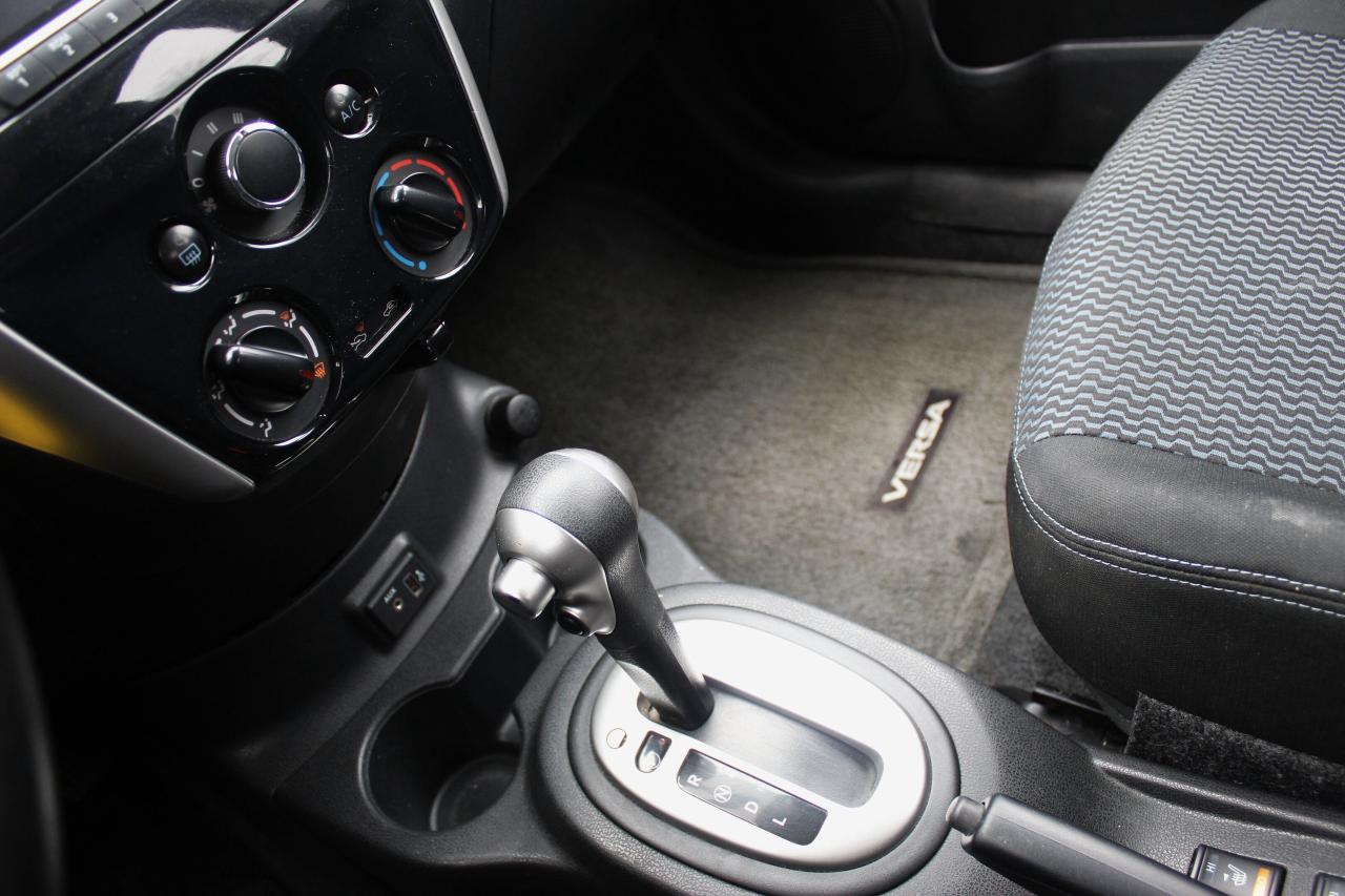 2018 Nissan Versa Note 1-owner, Full Service History Photo