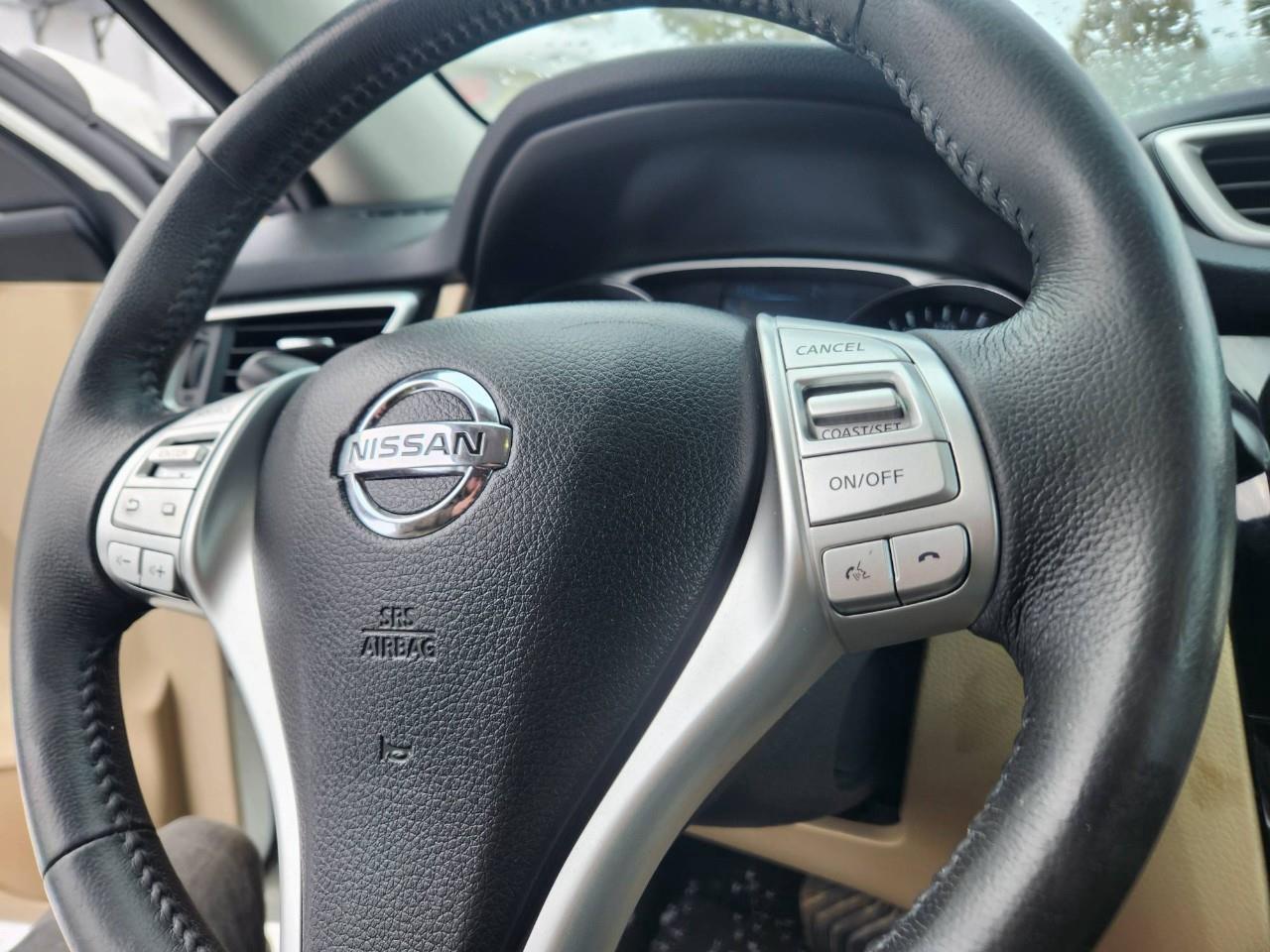 2016 Nissan Rogue SL Premium (CVT) 4dr All-Wheel Drive Photo