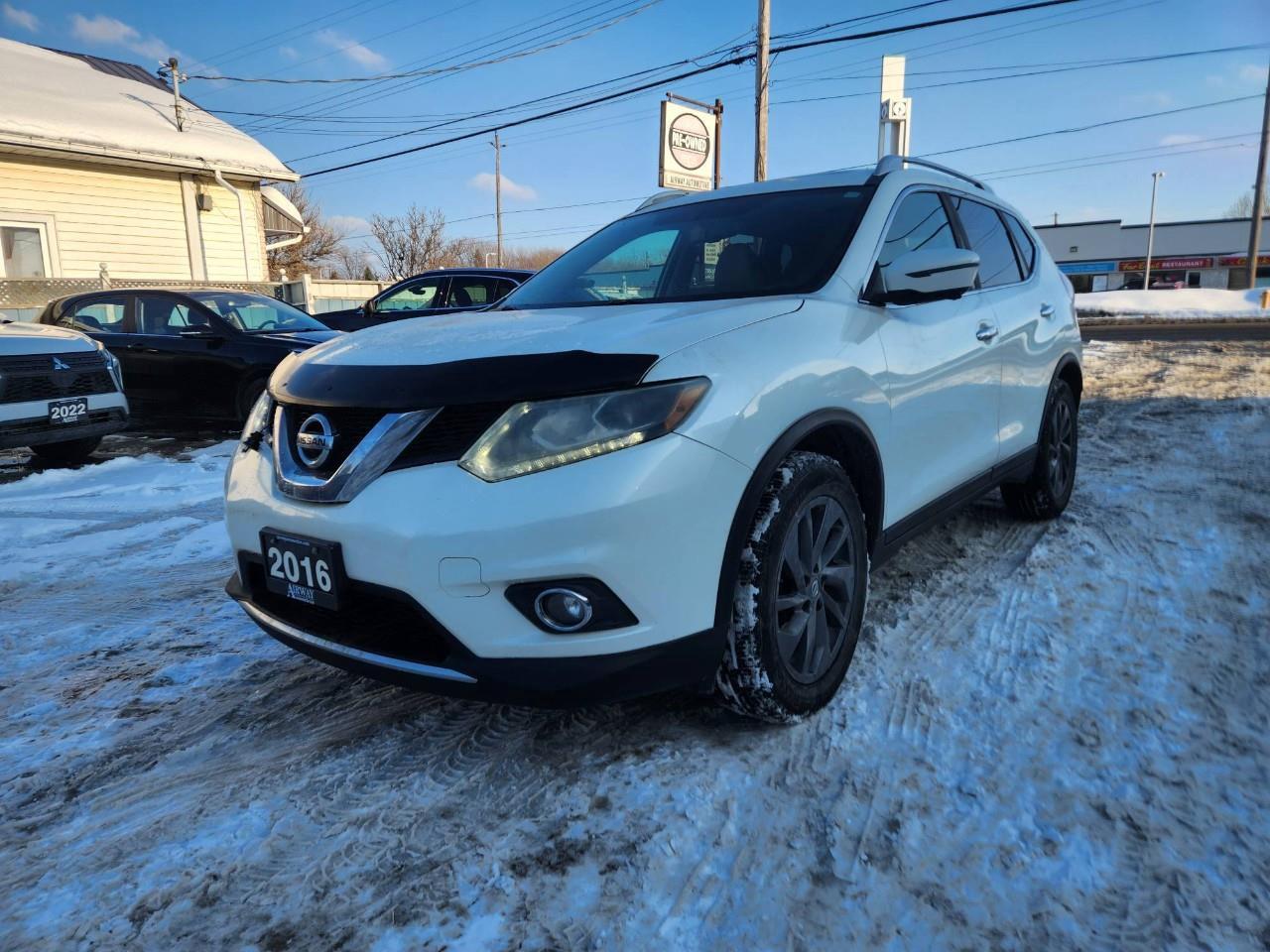 2016 Nissan Rogue SL Premium (CVT) 4dr All-Wheel Drive Photo
