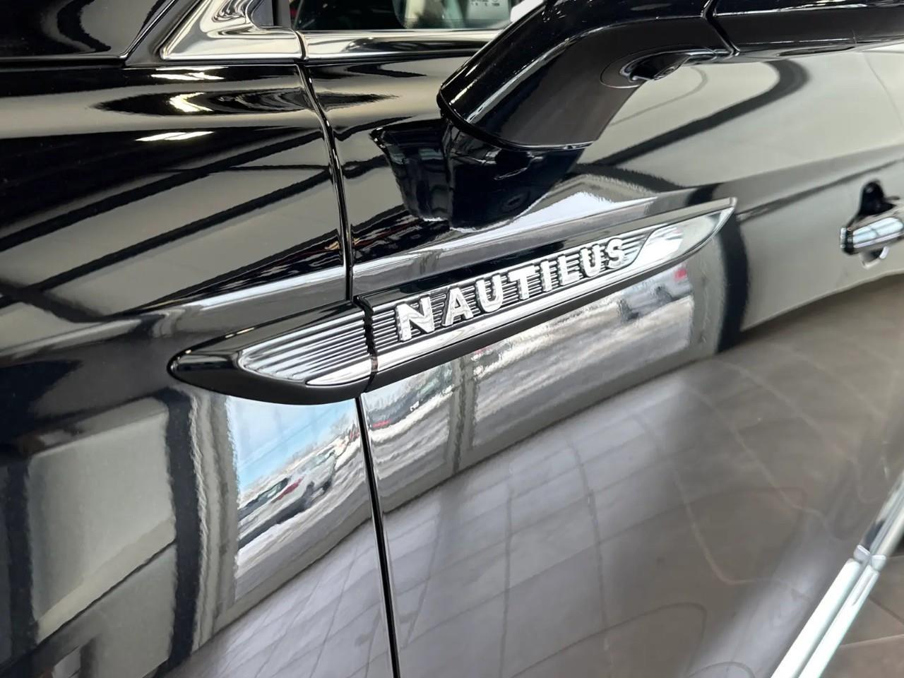 2022 Lincoln Nautilus Reserve 4dr All-Wheel Drive Photo