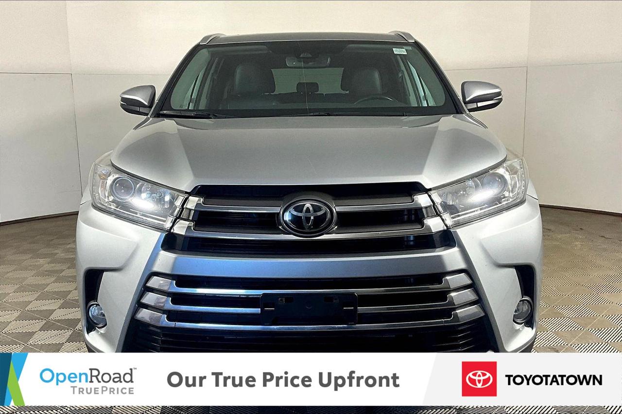 2019 Toyota Highlander XLE! LOADED! LOW MILEAGE! Photo