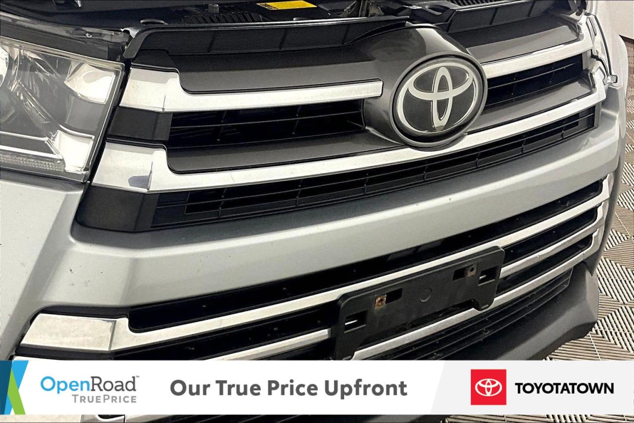 2019 Toyota Highlander XLE! LOADED! LOW MILEAGE! Photo