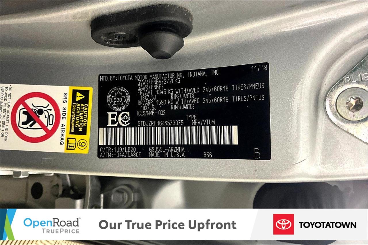 2019 Toyota Highlander XLE! LOADED! LOW MILEAGE! Photo