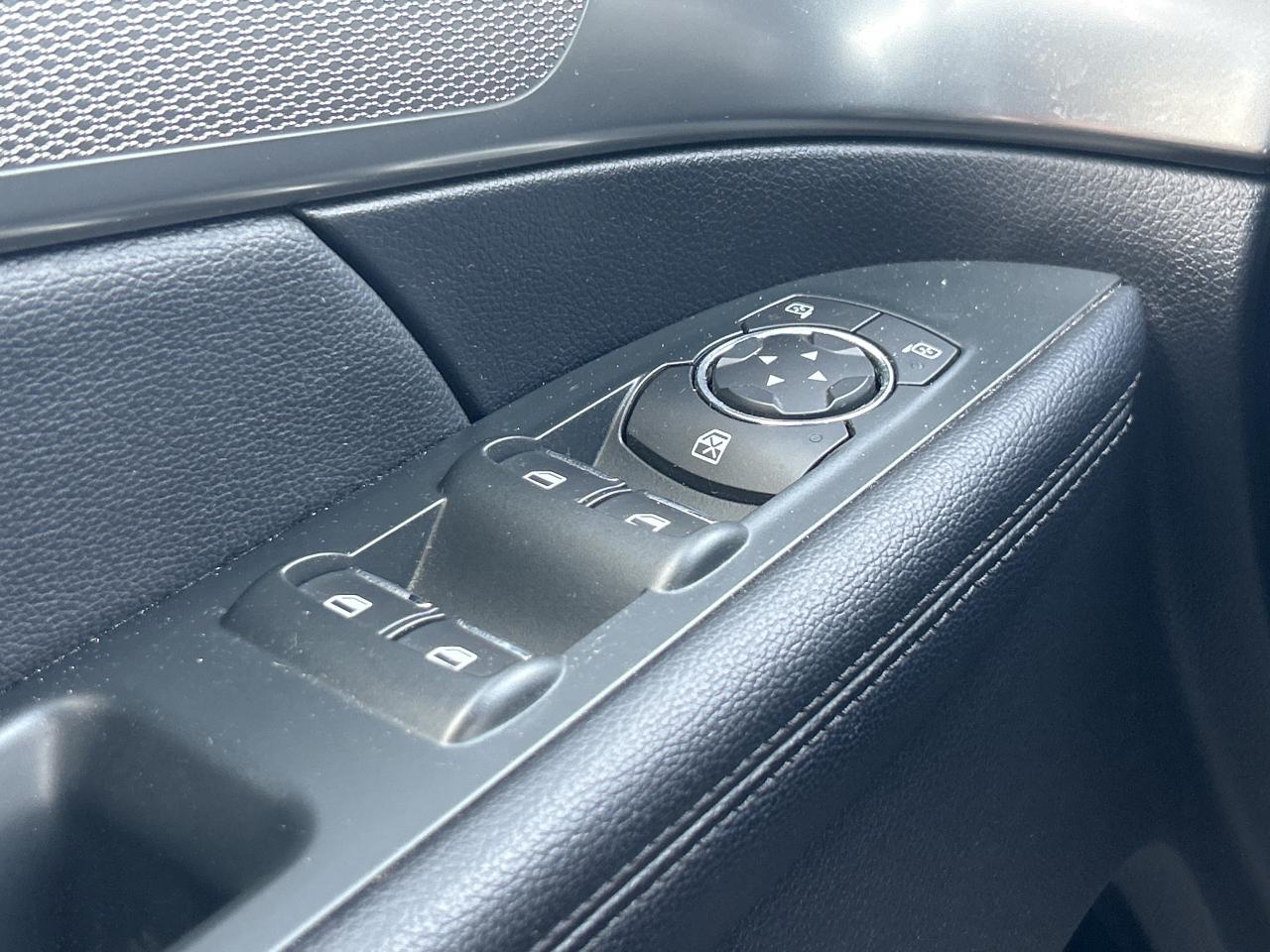 2018 Ford Explorer XLT 4WD V6   Nav.   Pano Roof   Leather   Tow Pkg. Photo