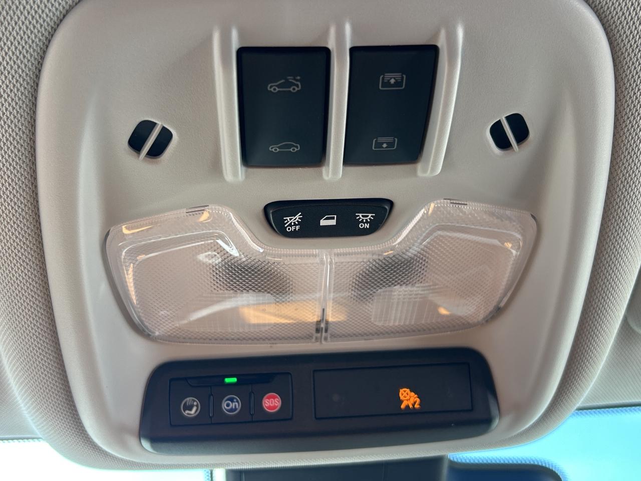 2023 Chevrolet Bolt EUV Premier Photo