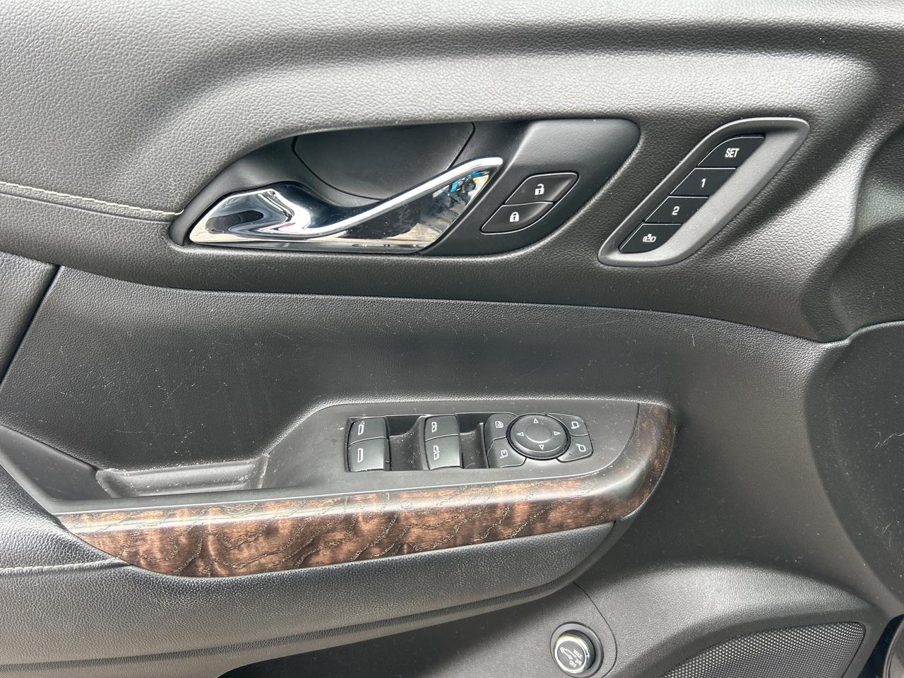 2021 GMC Acadia Denali Photo