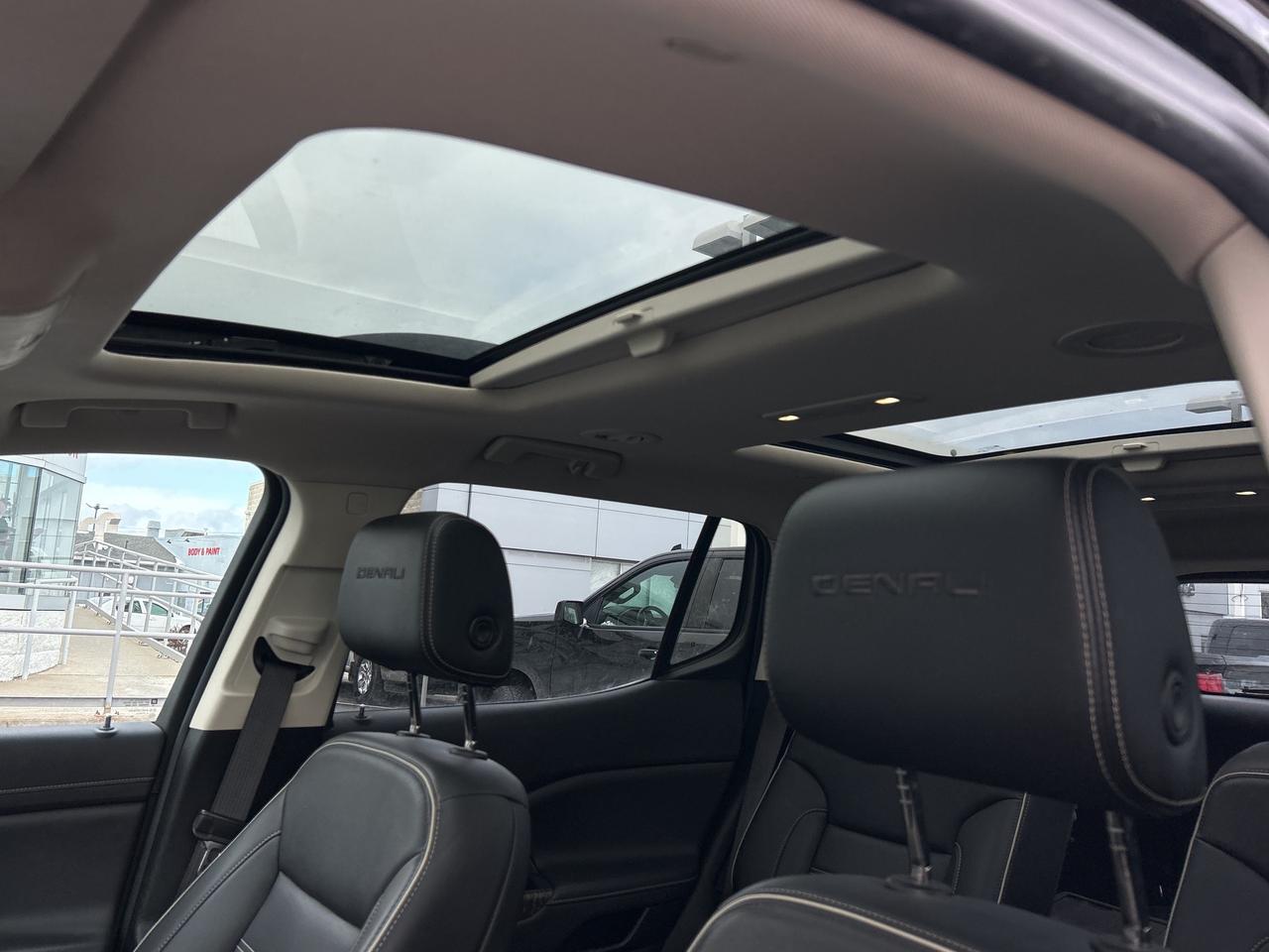 2021 GMC Acadia Denali Photo