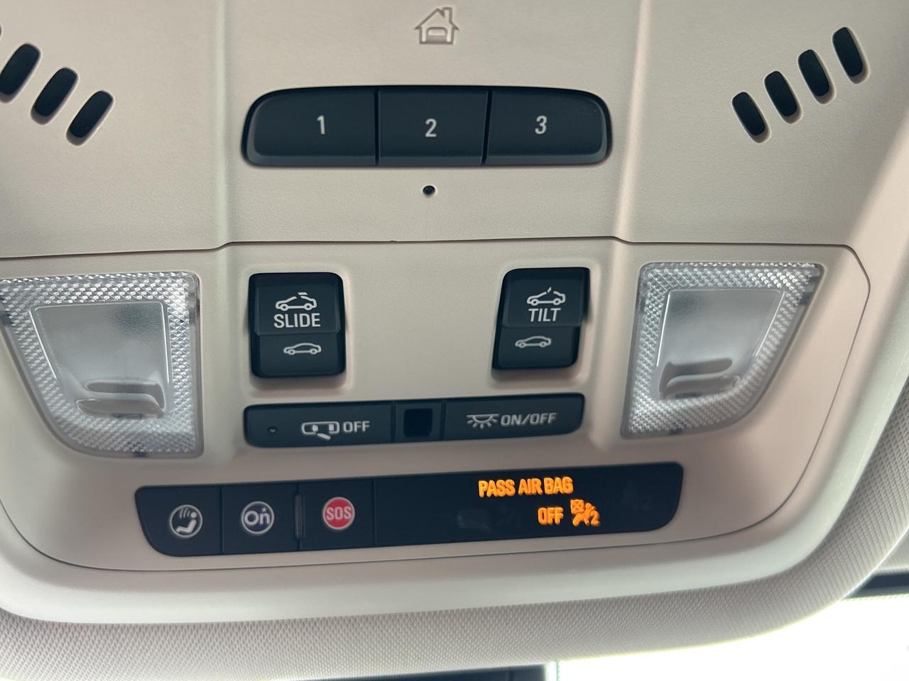 2021 GMC Acadia Denali Photo