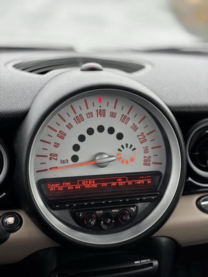 13686140