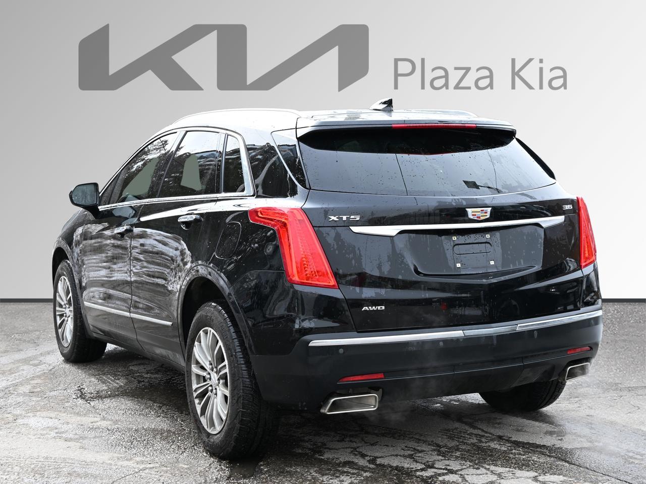 2018 Cadillac XT5 Luxury AWD Photo