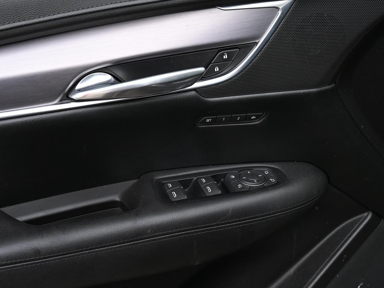 2018 Cadillac XT5 Luxury AWD Photo