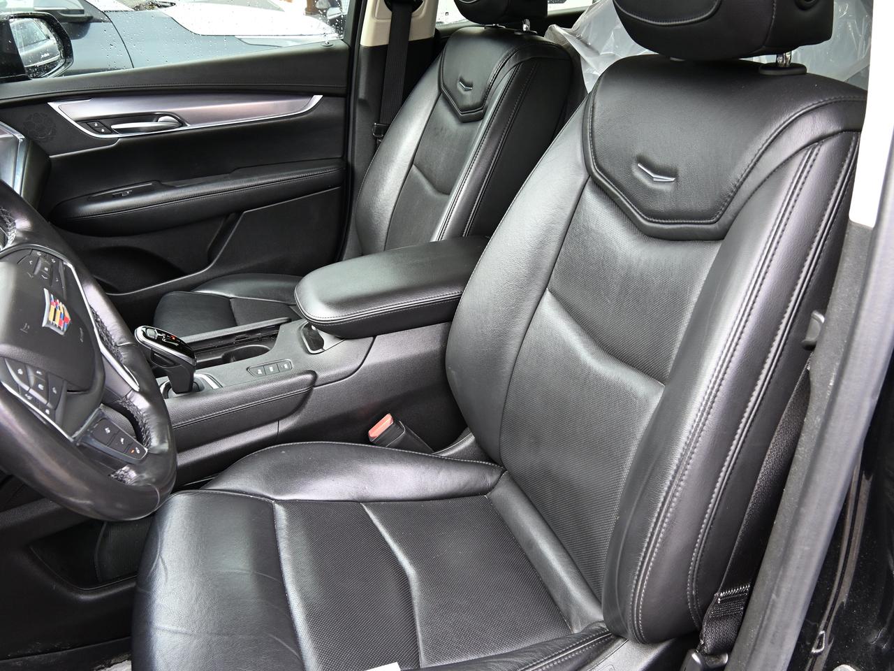 2018 Cadillac XT5 Luxury AWD Photo