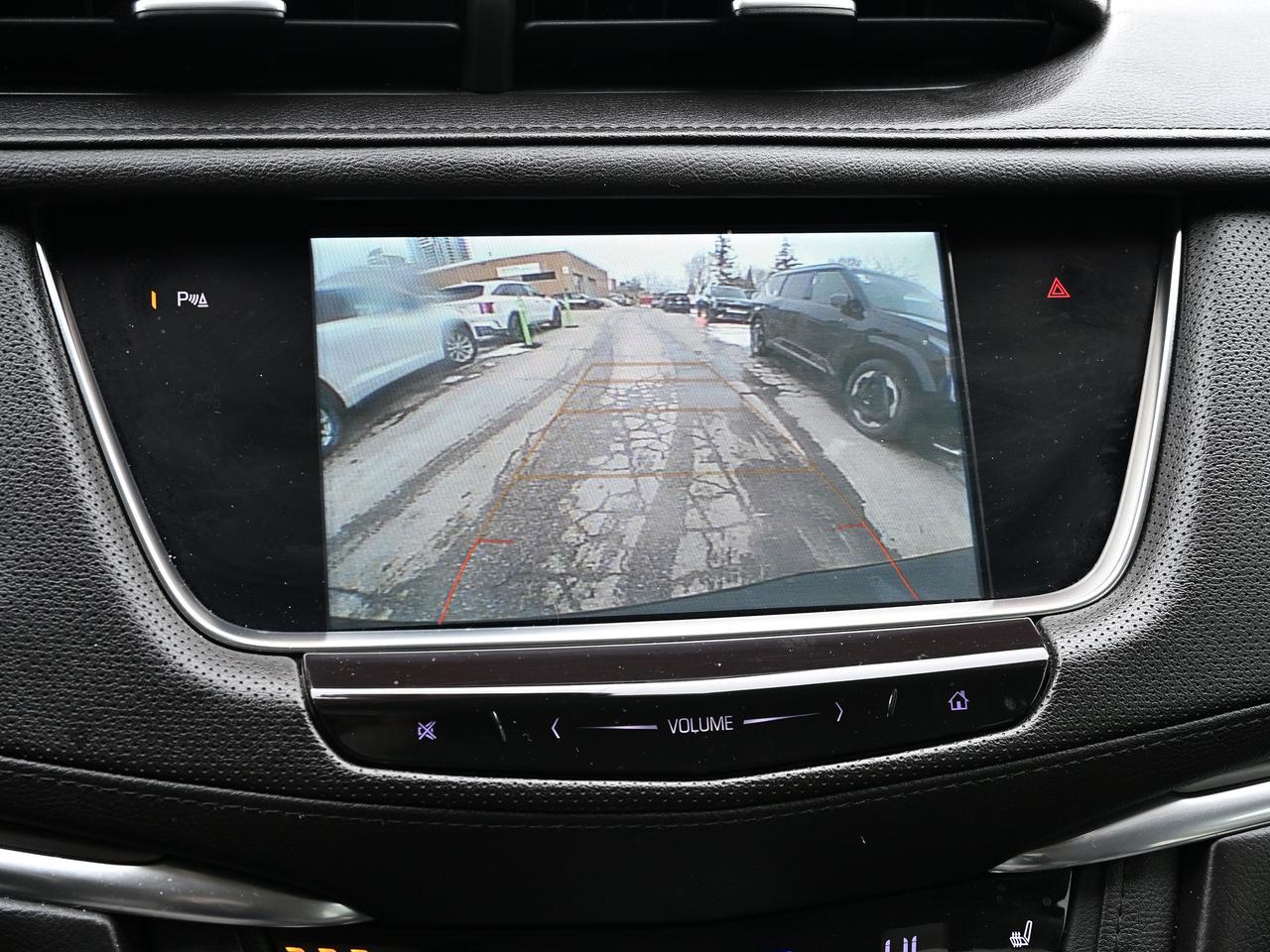 2018 Cadillac XT5 Luxury AWD Photo