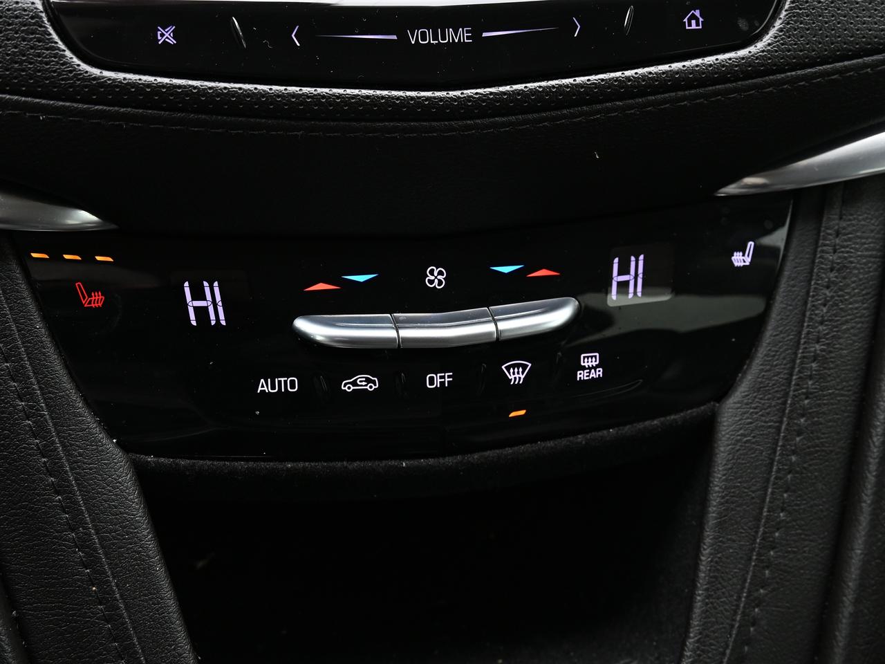 2018 Cadillac XT5 Luxury AWD Photo