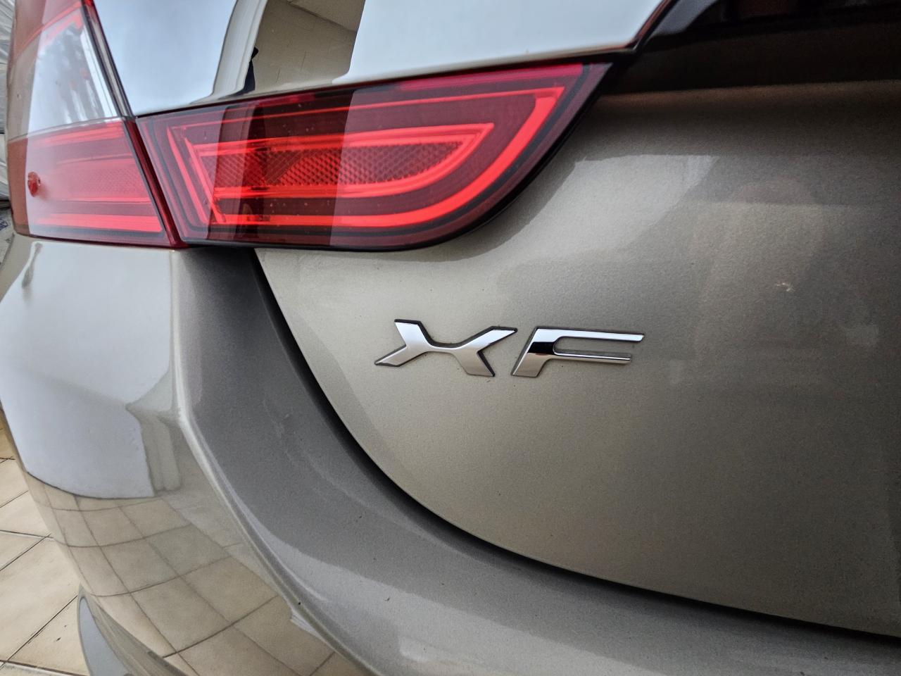 2013 Jaguar XF 4dr Sdn V6 AWD Photo