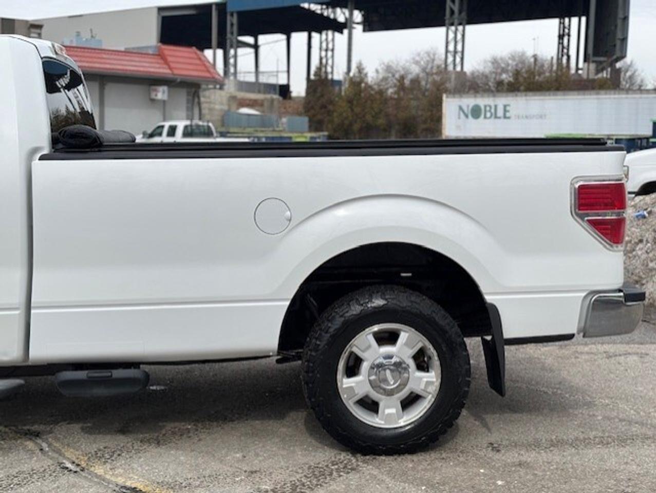 2010 Ford F-150 XLT **ONLY 44,000KM-REGULAR CAB LONG BOX-1 OWNER** Photo