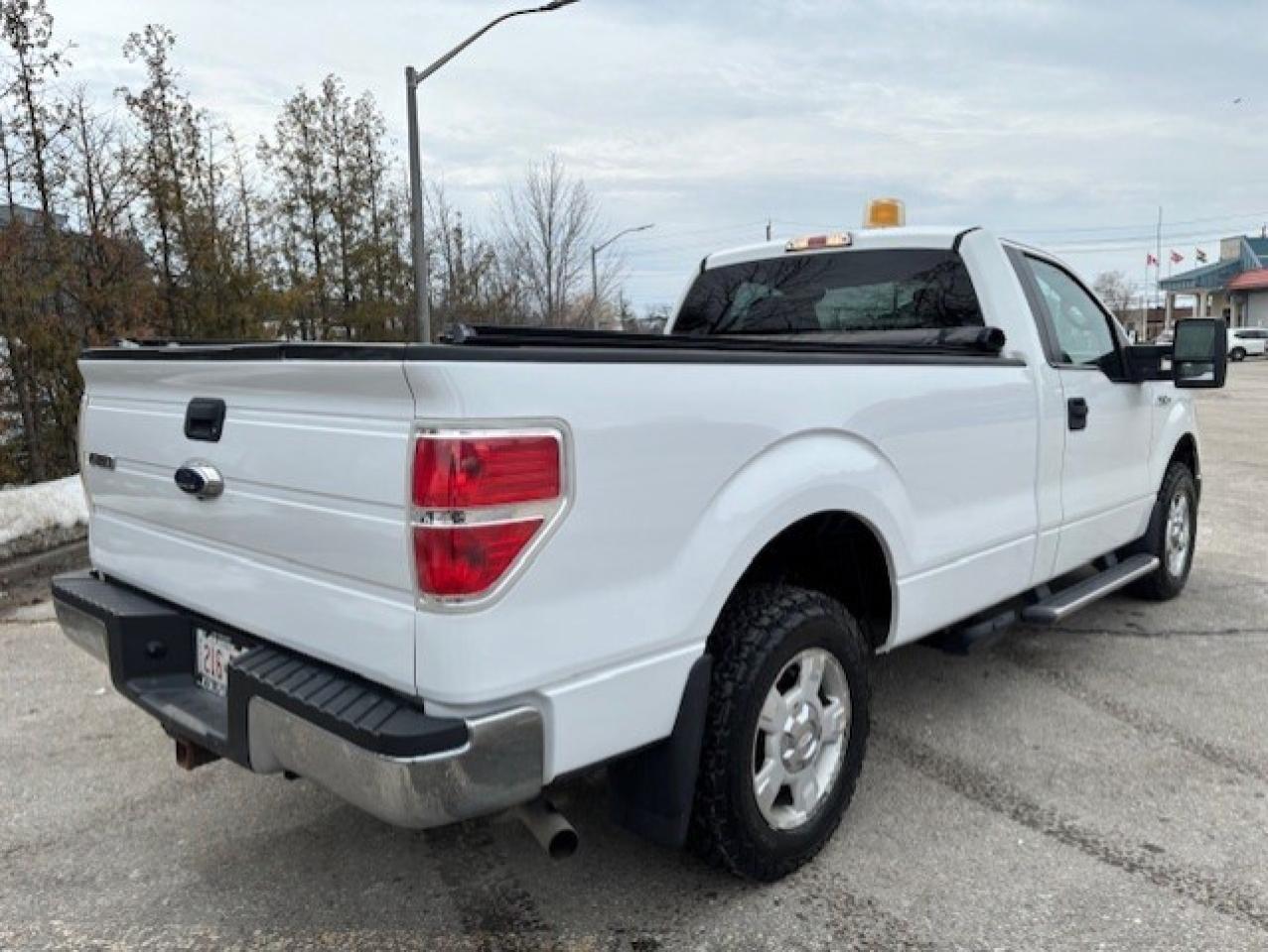 2010 Ford F-150 XLT **ONLY 44,000KM-REGULAR CAB LONG BOX-1 OWNER** Photo