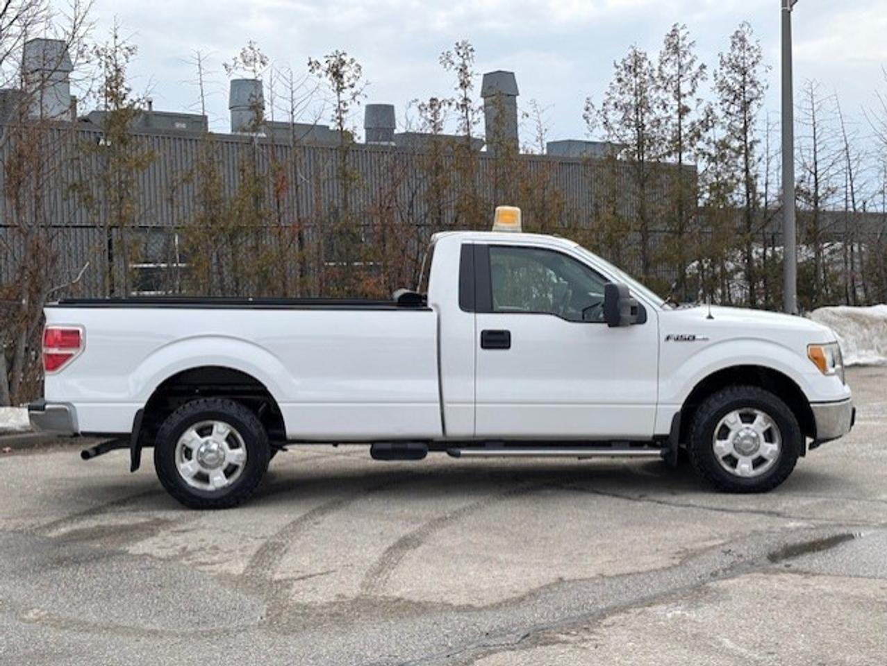 2010 Ford F-150 XLT **ONLY 44,000KM-REGULAR CAB LONG BOX-1 OWNER** Photo