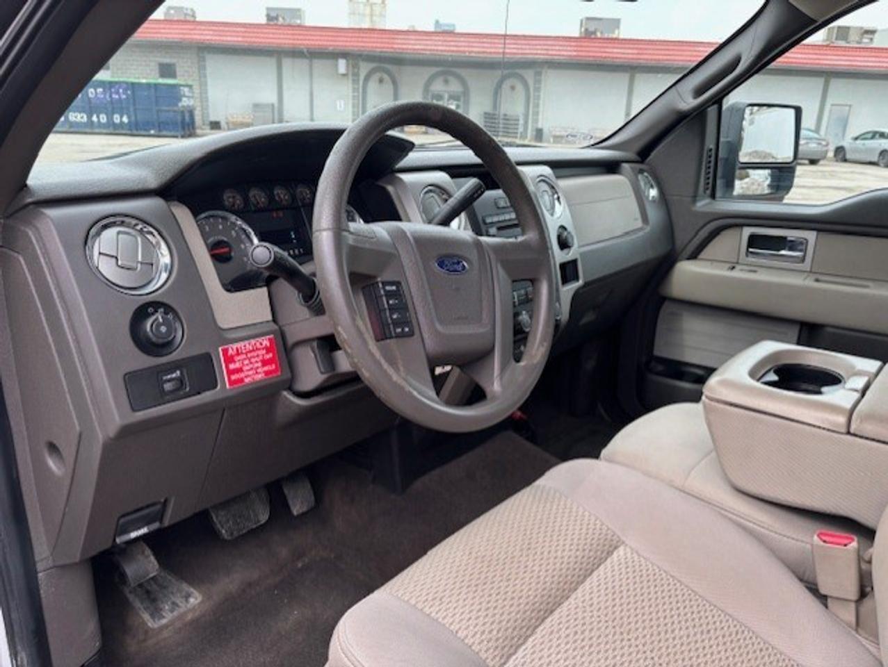 2010 Ford F-150 XLT **ONLY 44,000KM-REGULAR CAB LONG BOX-1 OWNER** Photo