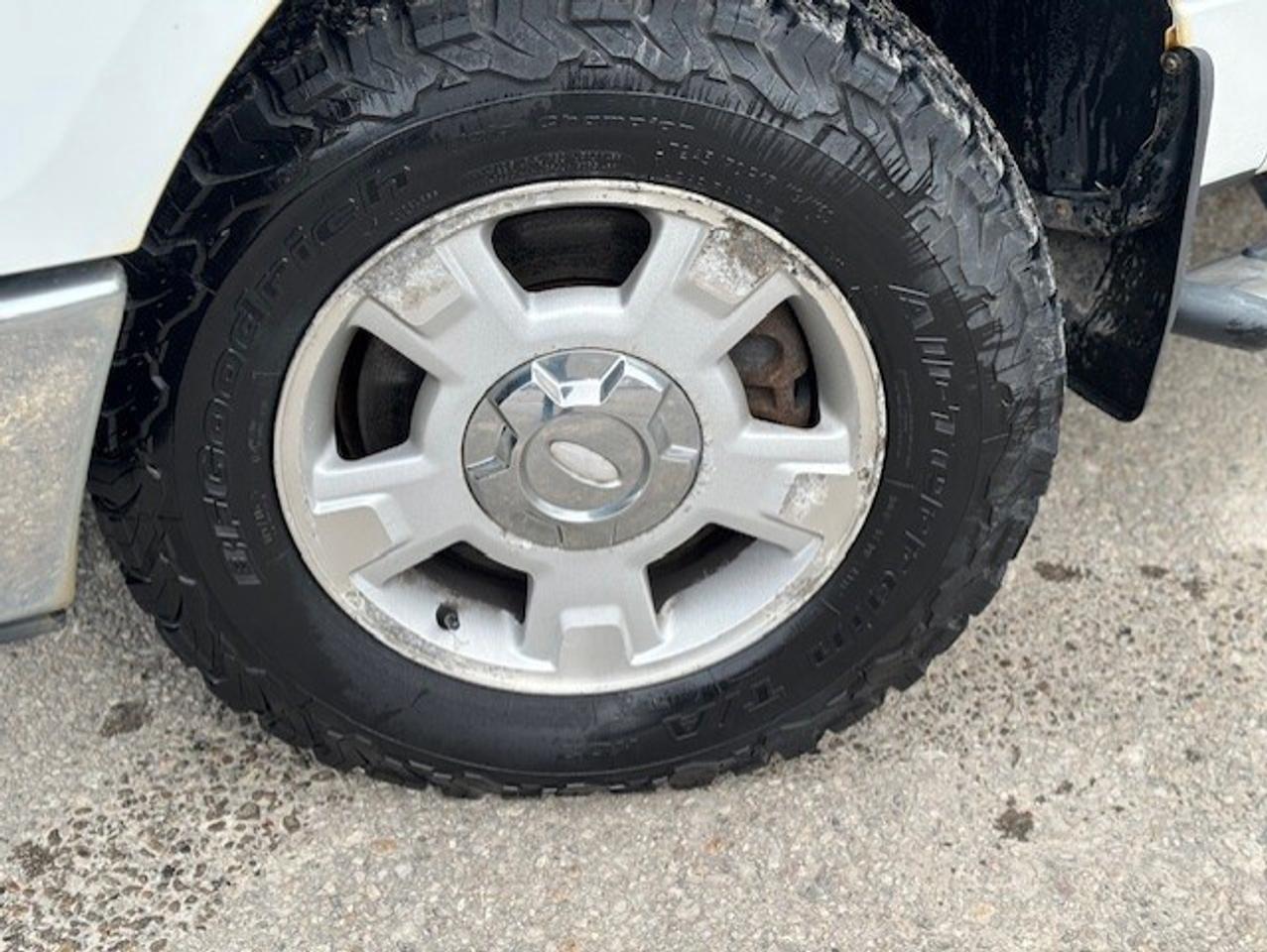 2010 Ford F-150 XLT **ONLY 44,000KM-REGULAR CAB LONG BOX-1 OWNER** Photo