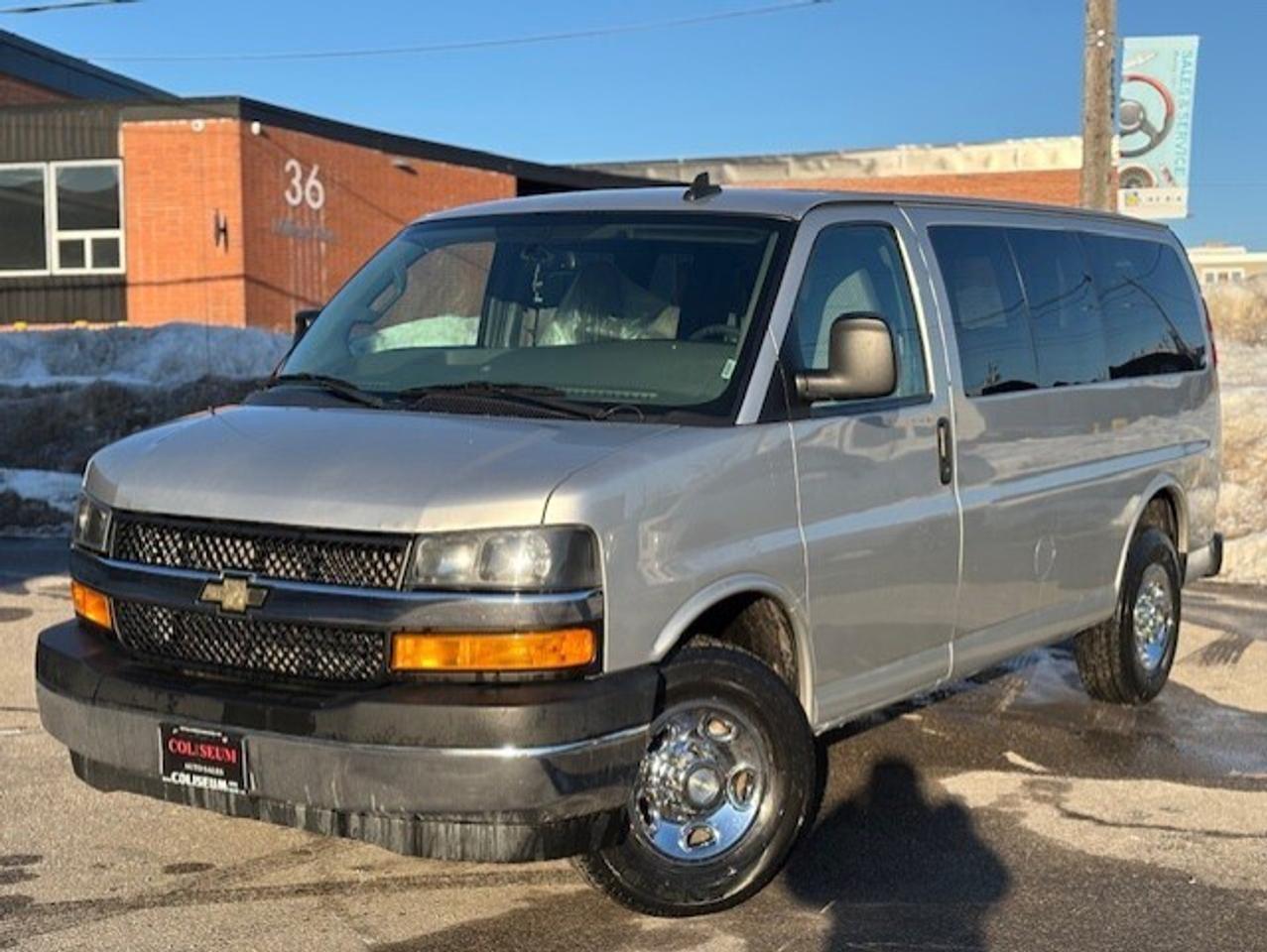 2018 Chevrolet Express 2500 LT **12 PASSENGER-BACK UP CAMERA-WE FINANCE** Photo