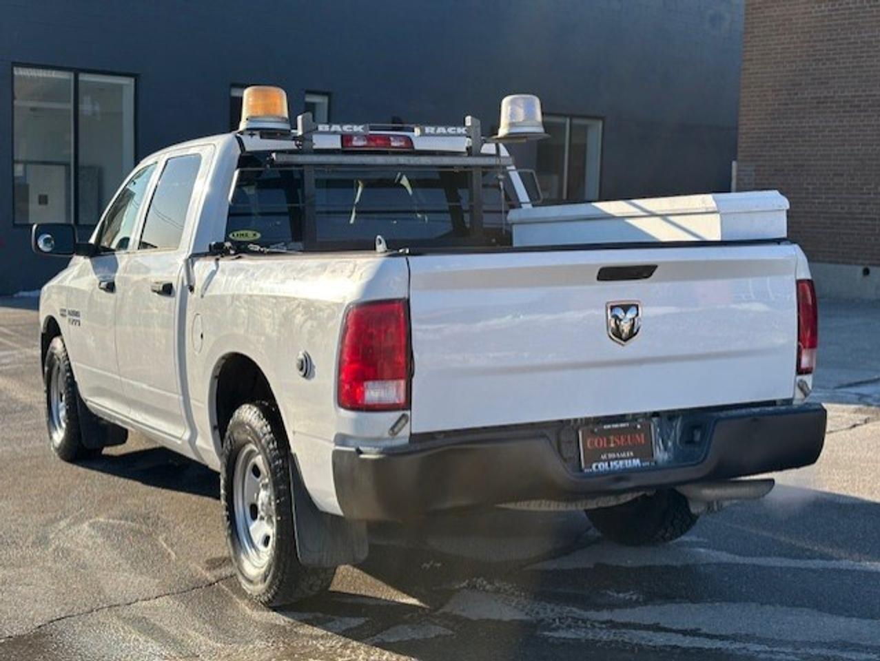 2014 RAM 1500 4WD 5.7L V8 HEMI **CREW CAB-5.7L V8-1 OWNER** Photo