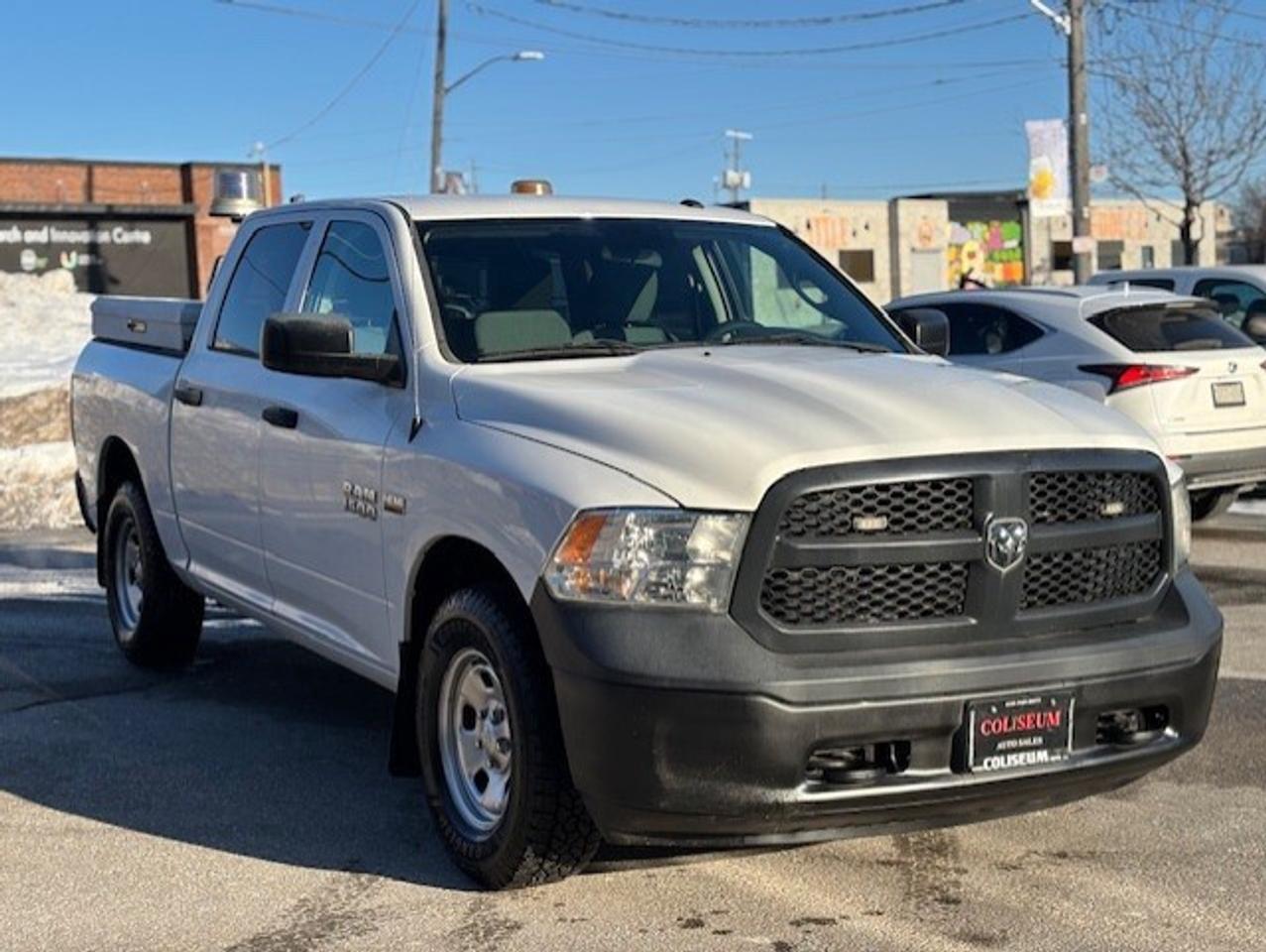 2014 RAM 1500 4WD 5.7L V8 HEMI **CREW CAB-5.7L V8-1 OWNER** Photo