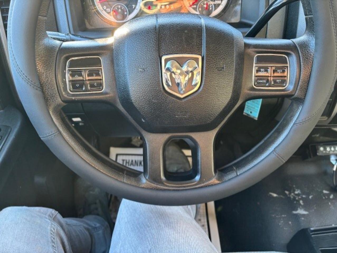 2014 RAM 1500 4WD 5.7L V8 HEMI **CREW CAB-5.7L V8-1 OWNER** Photo