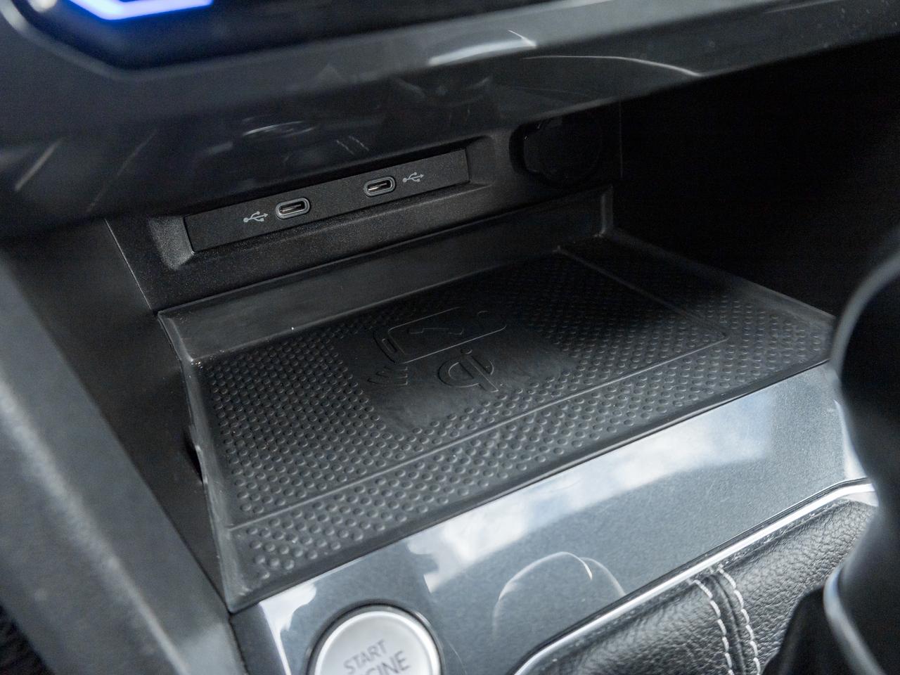 2022 Volkswagen Tiguan Highline R-LINE 4dr All-wheel Drive 4MOTION Photo