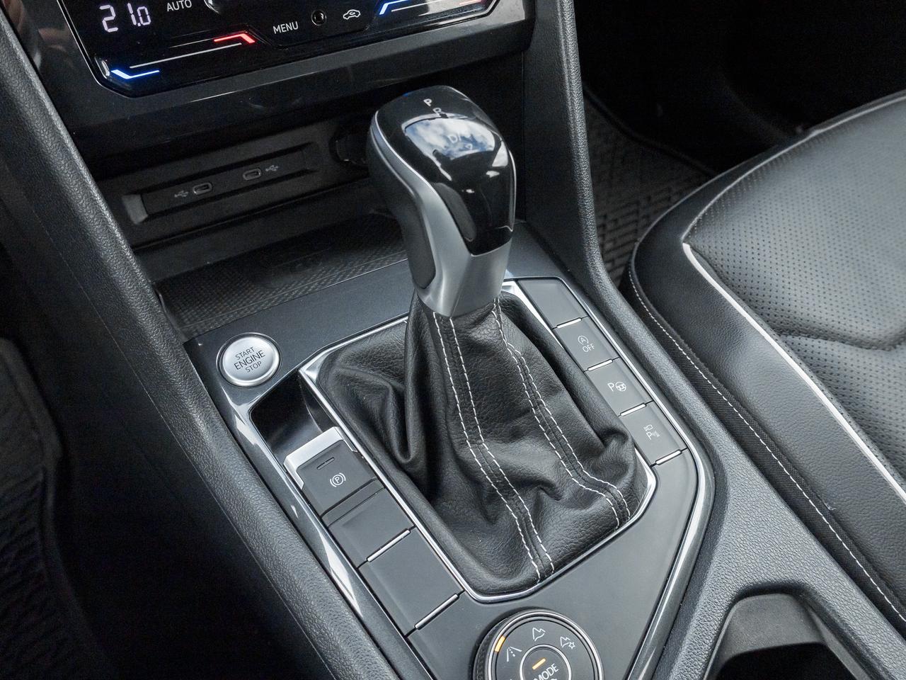 2022 Volkswagen Tiguan Highline R-LINE 4dr All-wheel Drive 4MOTION Photo