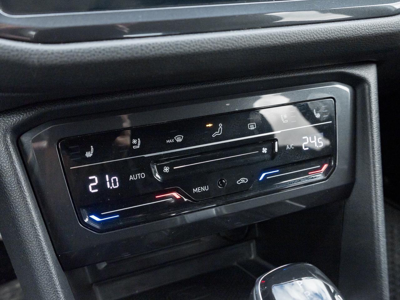 2022 Volkswagen Tiguan Highline R-LINE 4dr All-wheel Drive 4MOTION Photo