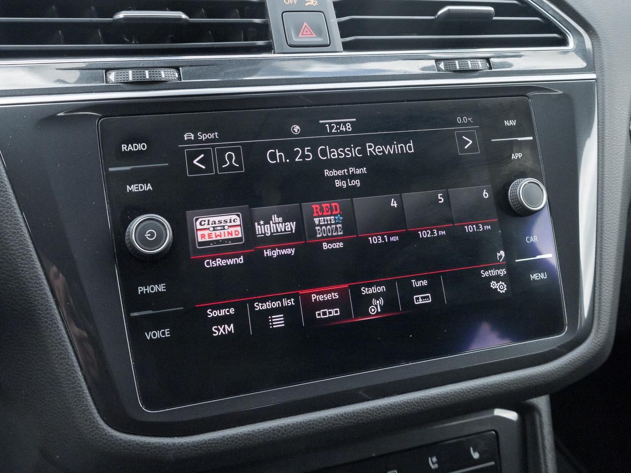 2022 Volkswagen Tiguan Highline R-LINE 4dr All-wheel Drive 4MOTION Photo