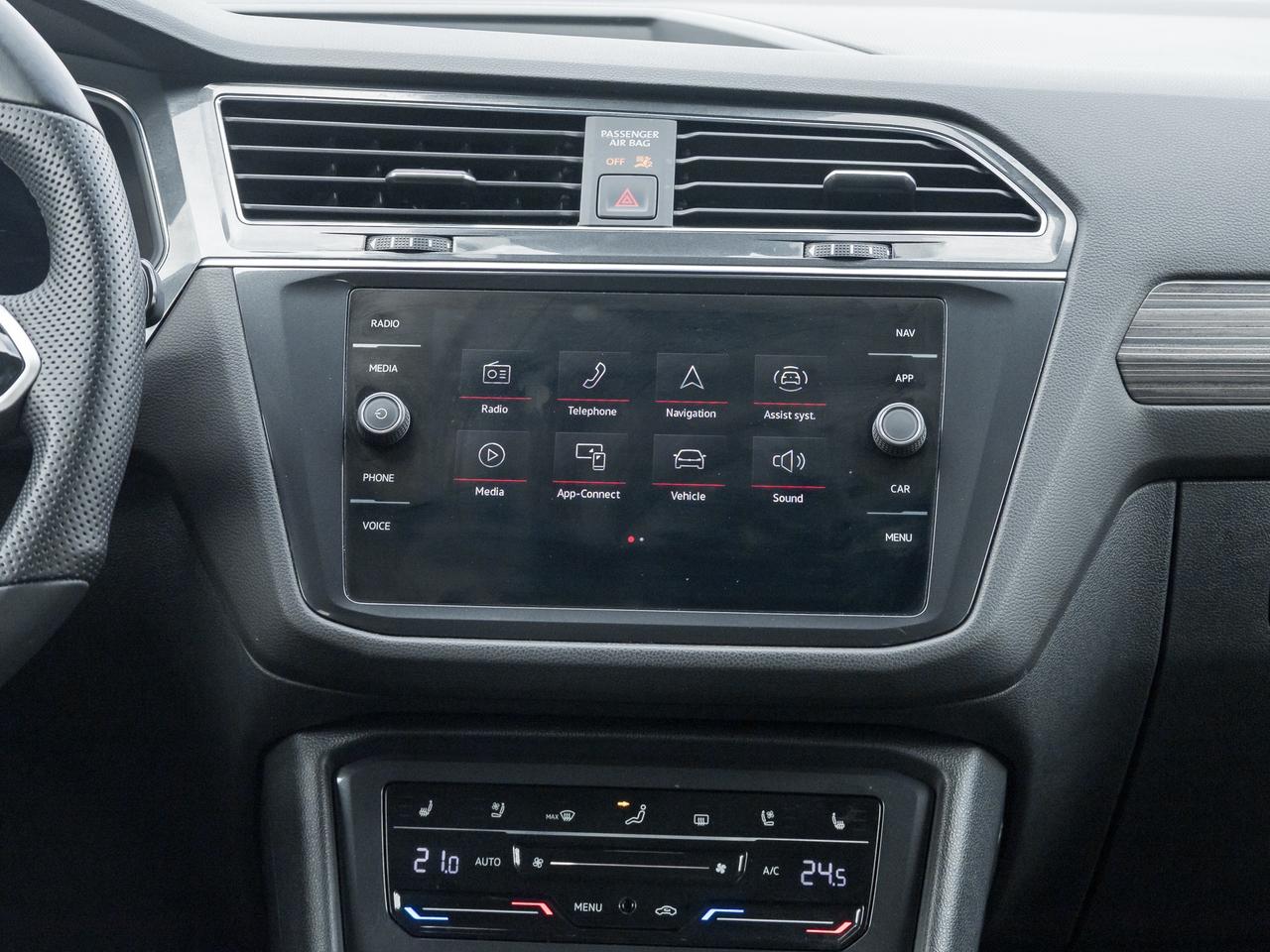 2022 Volkswagen Tiguan Highline R-LINE 4dr All-wheel Drive 4MOTION Photo