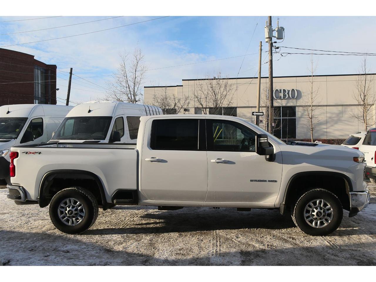 2025 Chevrolet Silverado 2500 HD LT Crew Cab 4X4 | Long Box 6.8 FT | 6.6 V8 | ALLISON 10 SPD- Automatic Photo