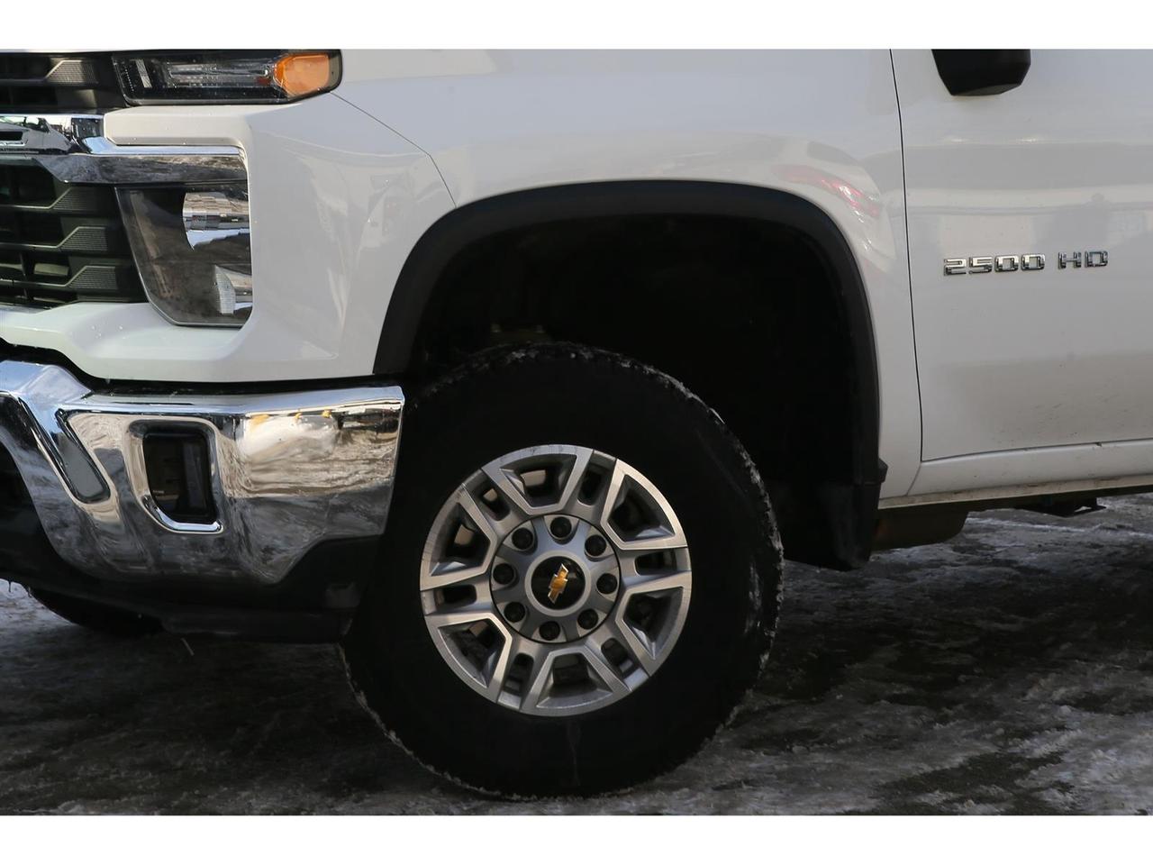 2025 Chevrolet Silverado 2500 HD LT Crew Cab 4X4 | Long Box 6.8 FT | 6.6 V8 | ALLISON 10 SPD- Automatic Photo