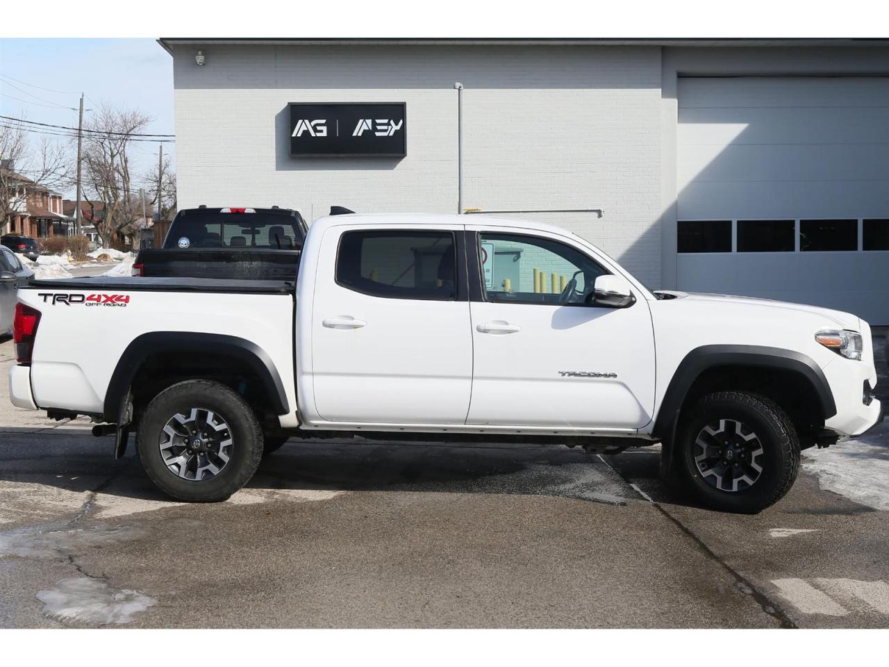 2018 Toyota Tacoma SR5 Double Cab Long Bed V6 6AT| 4X4 | TRD Off-Road Photo
