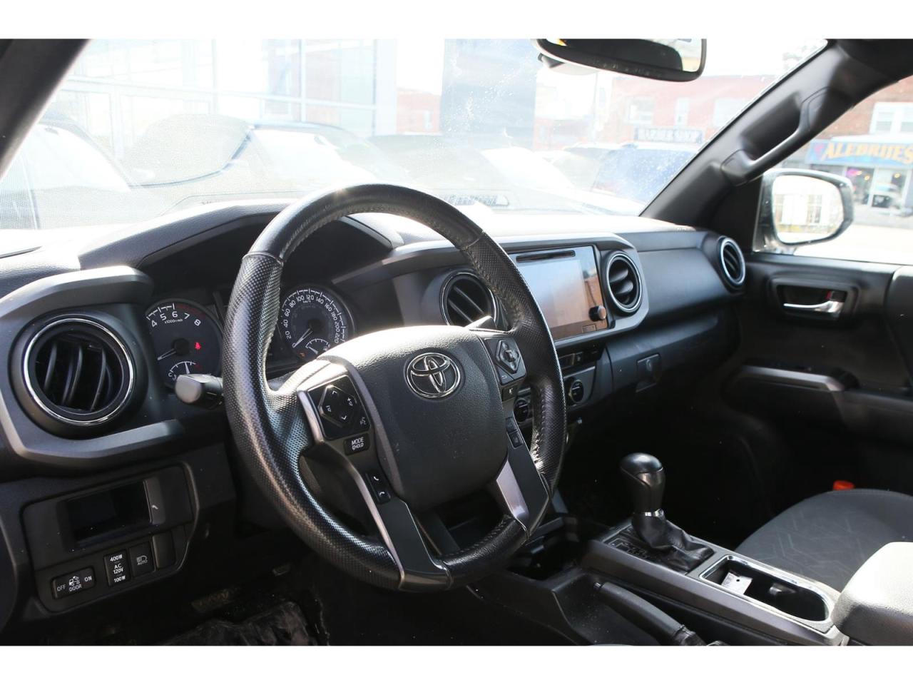 2018 Toyota Tacoma SR5 Double Cab Long Bed V6 6AT| 4X4 | TRD Off-Road Photo