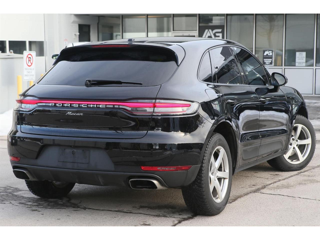 2020 Porsche Macan  Photo