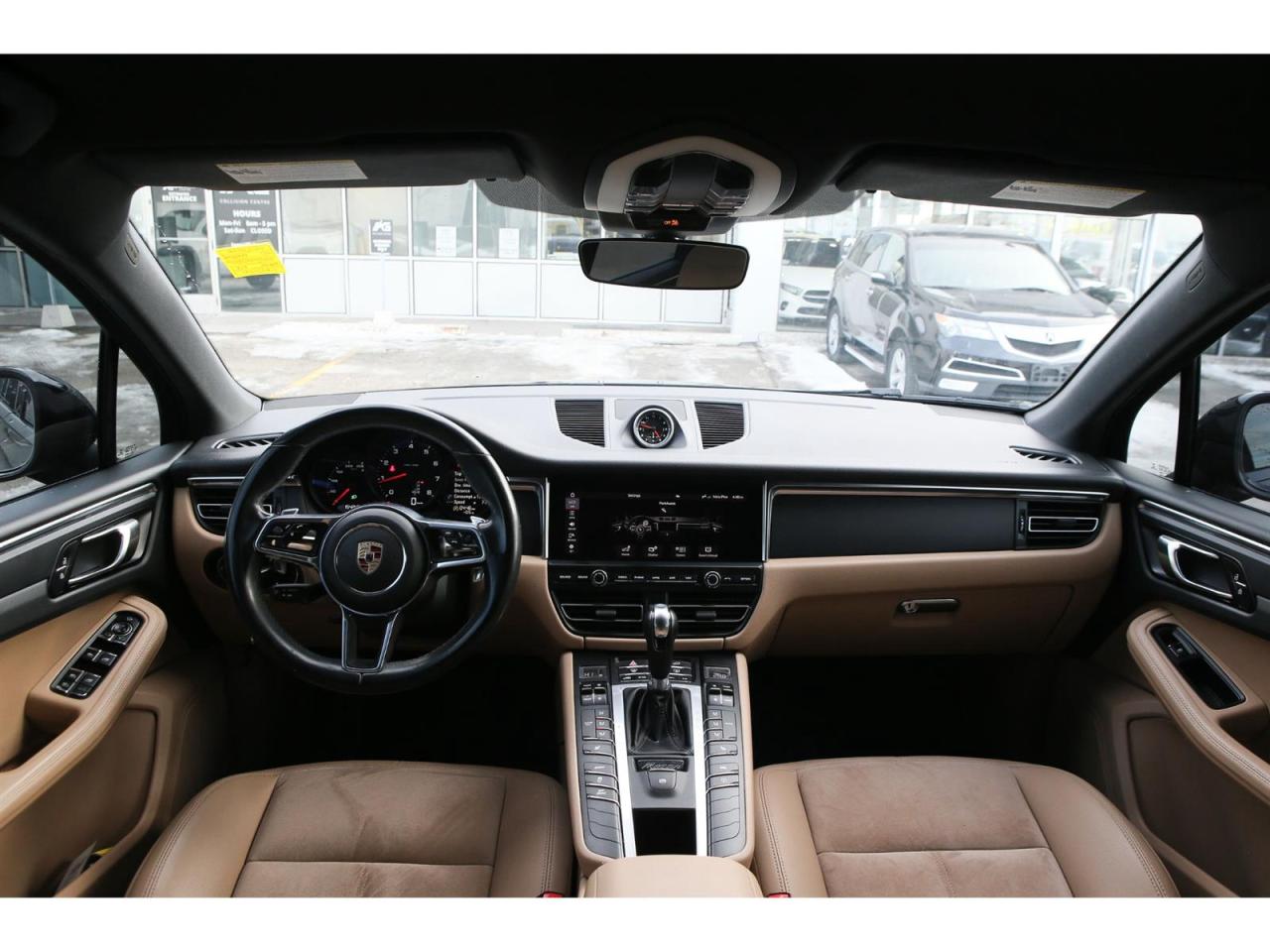 2020 Porsche Macan  Photo