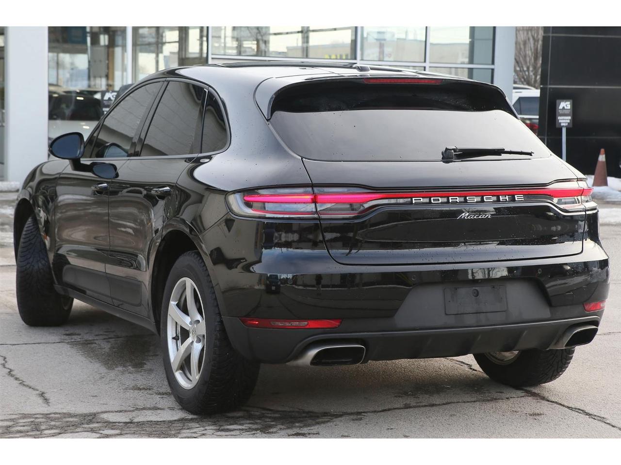 2020 Porsche Macan  Photo4