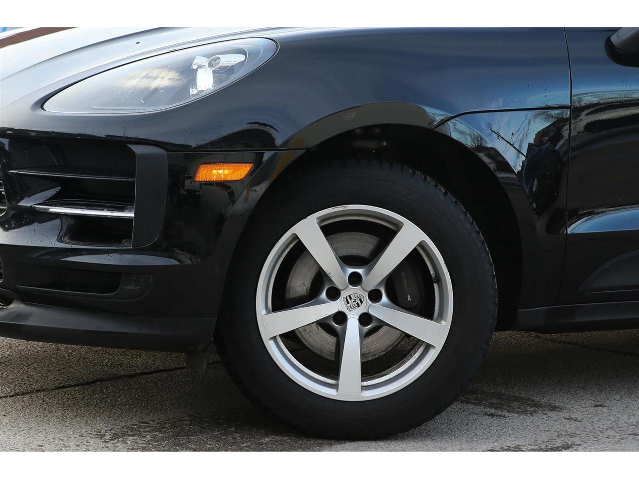 2020 Porsche Macan  Photo