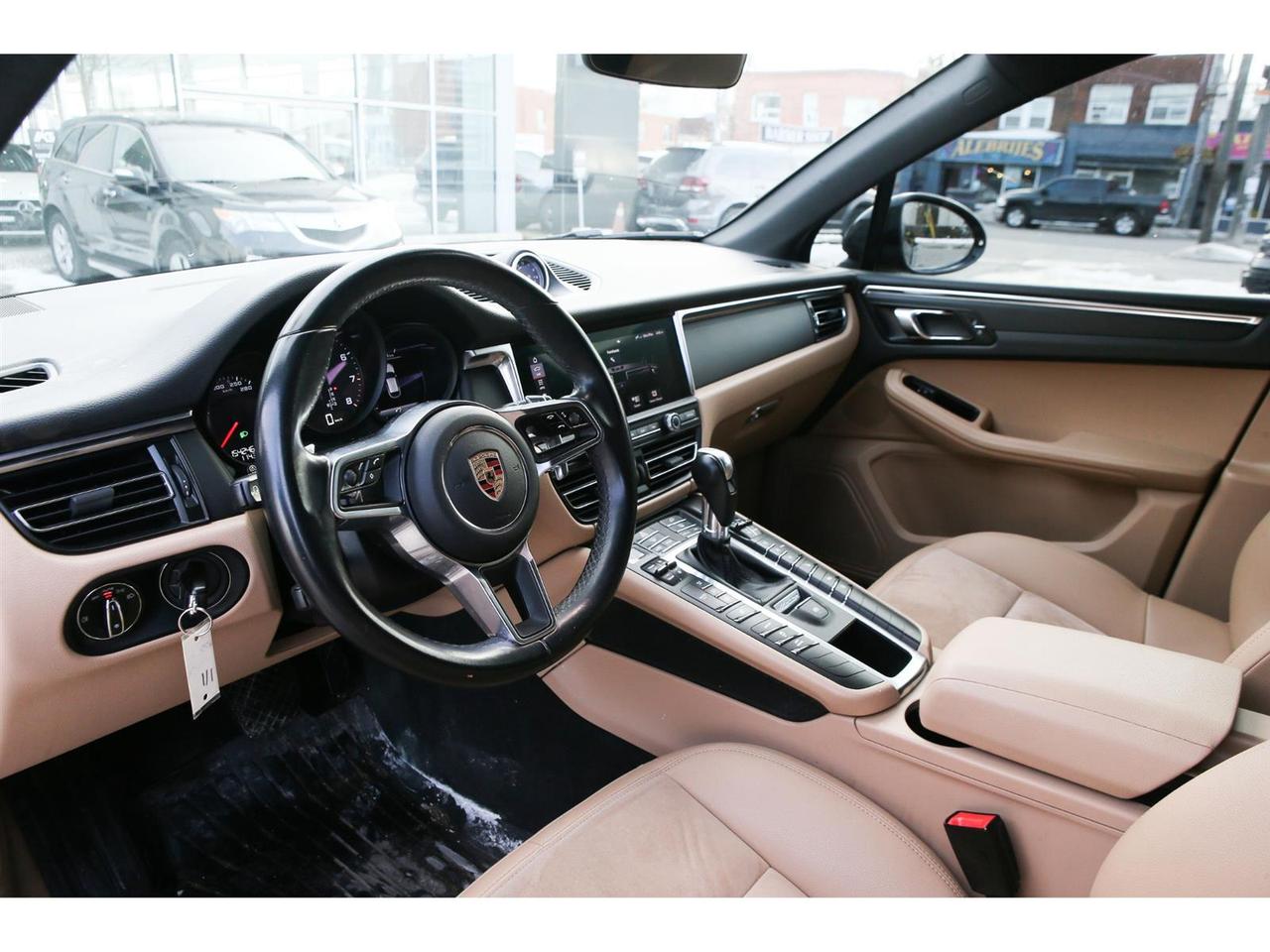 2020 Porsche Macan  Photo
