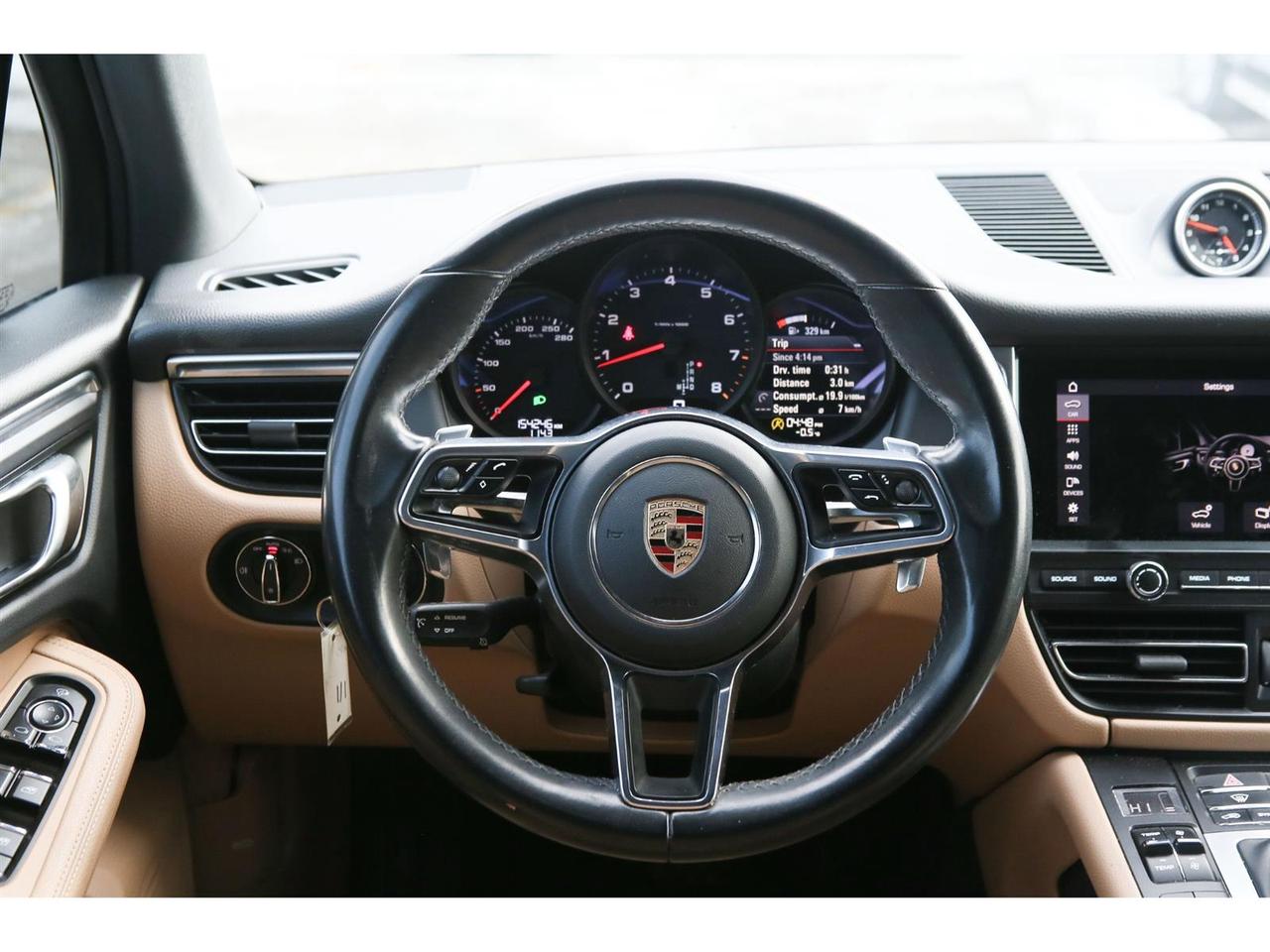 2020 Porsche Macan  Photo