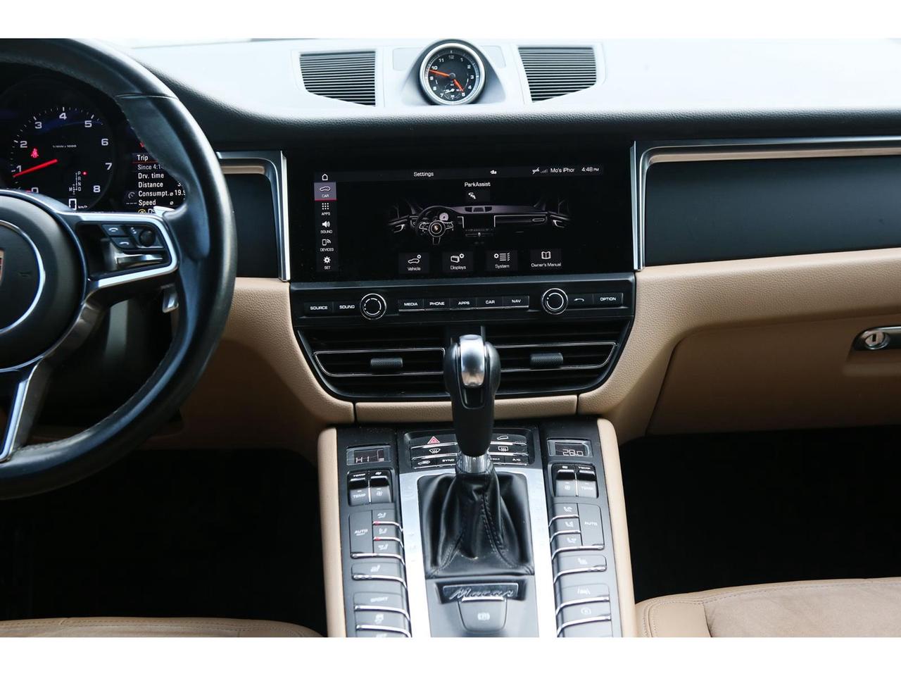 2020 Porsche Macan  Photo